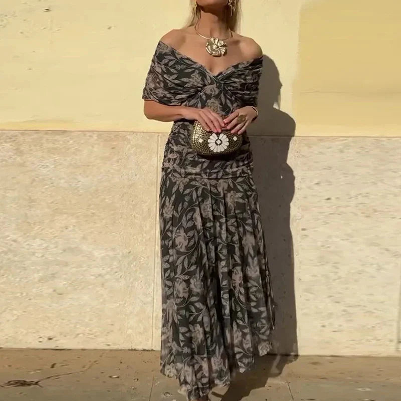 Lunelle - Elegant Dress With V-Neckline